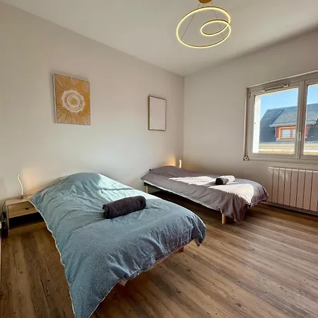 Paul Bert#4 - Newly Renovated 2-bedroom Near Chantiers Apartment *